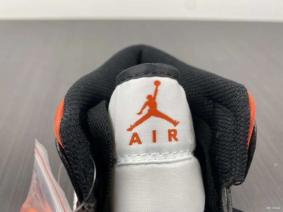 Jordan Zig Mid DN4929-100 - 1 Zag 1010